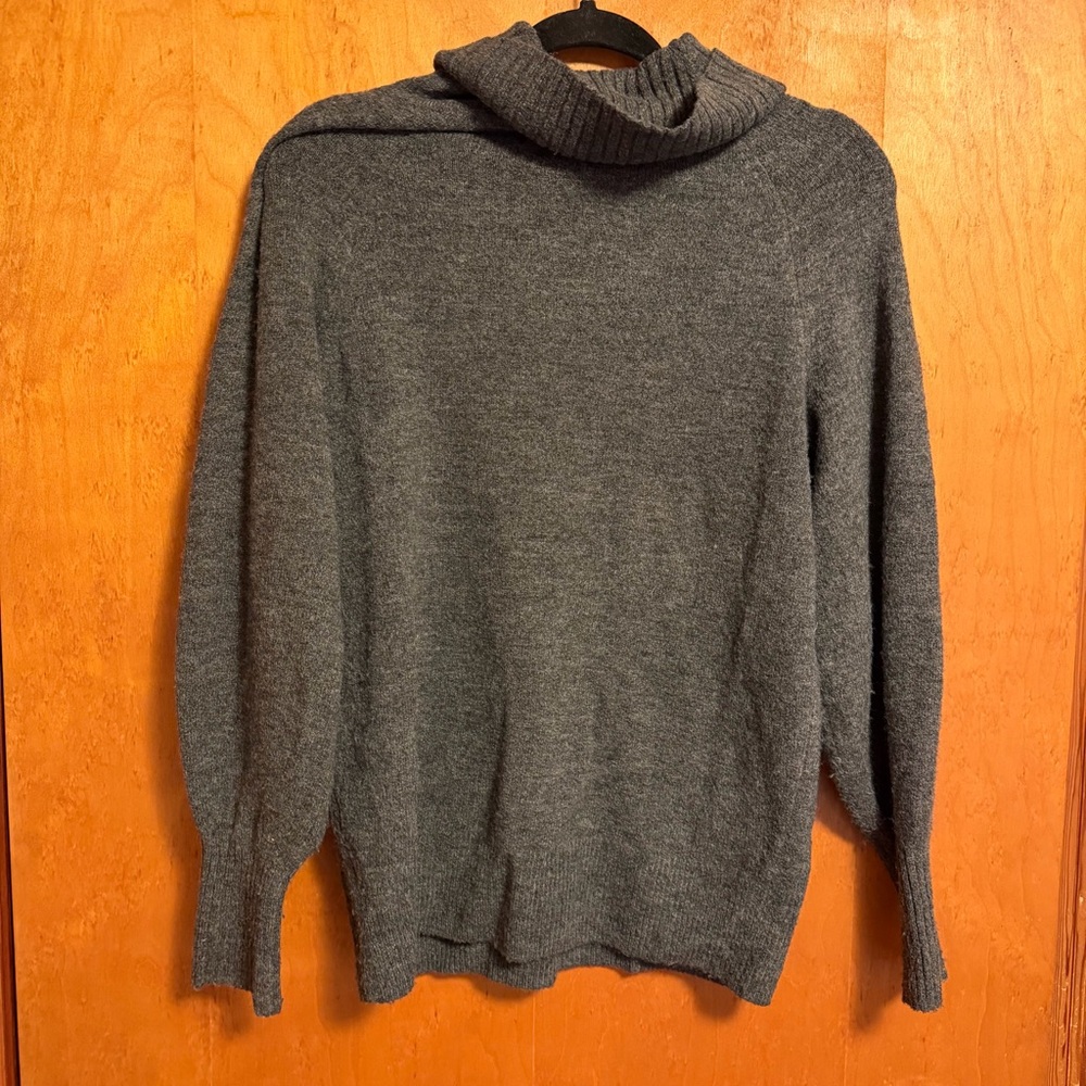 Banana Republic‎ Gray Turtleneck Sweater